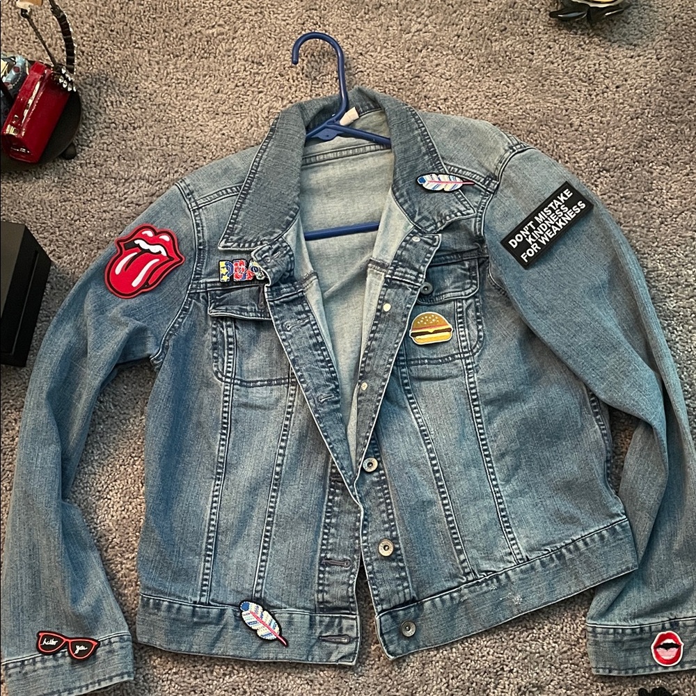 Merona Denim Jacket L w 8Iron ons separate now or can be ironed before shipping! - Picture 1 of 12